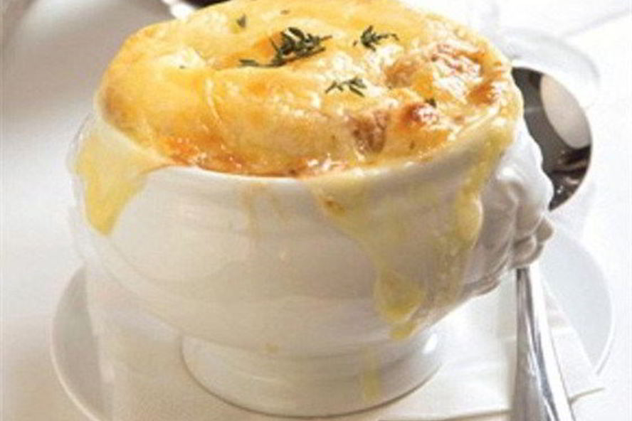 Рецепт куриного жюльена с грибами и твердым сыром