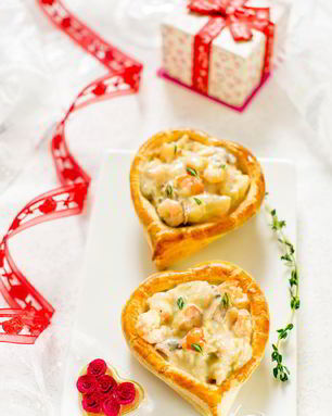 Слоеные сердечки с жюльеном из креветок