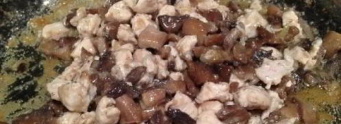 жульен с картошкой курицей и грибами. Шаг 2