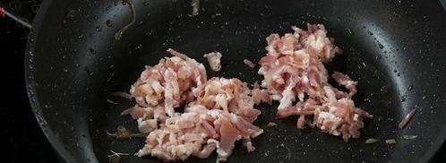 жюльен с беконом и грибами. Шаг 2